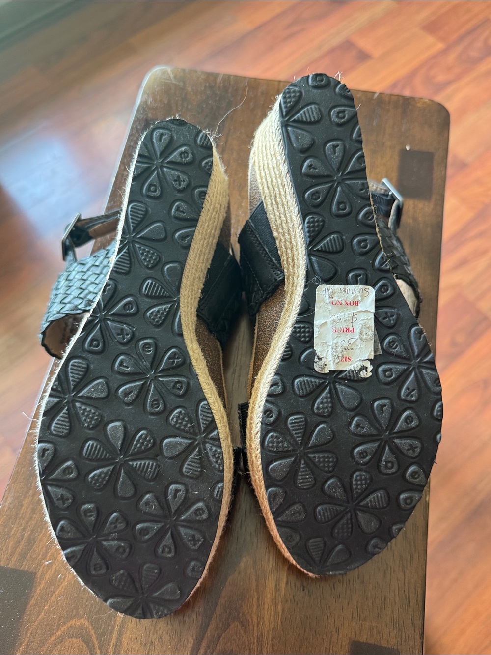 NEW Aetrex  Black Woven Double-Strap Women's Sandals - Picture 5 of 6